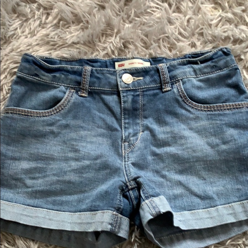 Girls Levi’s Denim shorts